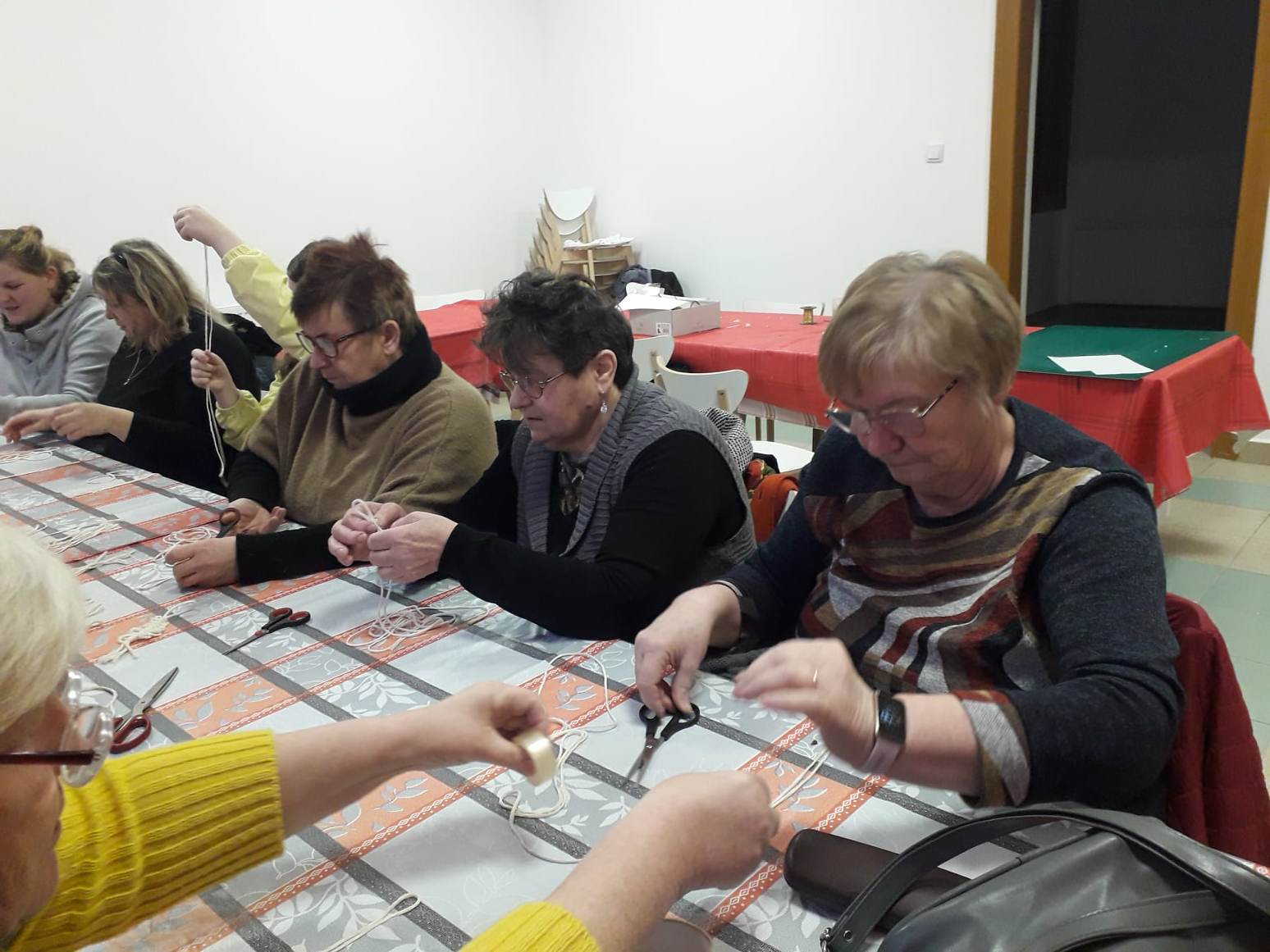 Warsztaty Tworzenia Ozdób w Majdanie Ostrowskim